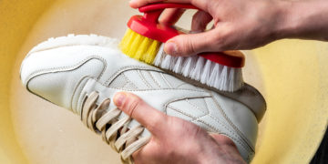 The incredible trick to make your shoes white again